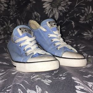 Pre Loved Baby Blue Converse💙🦋